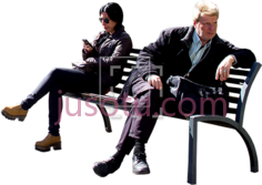 两个人坐着,on bench PNG